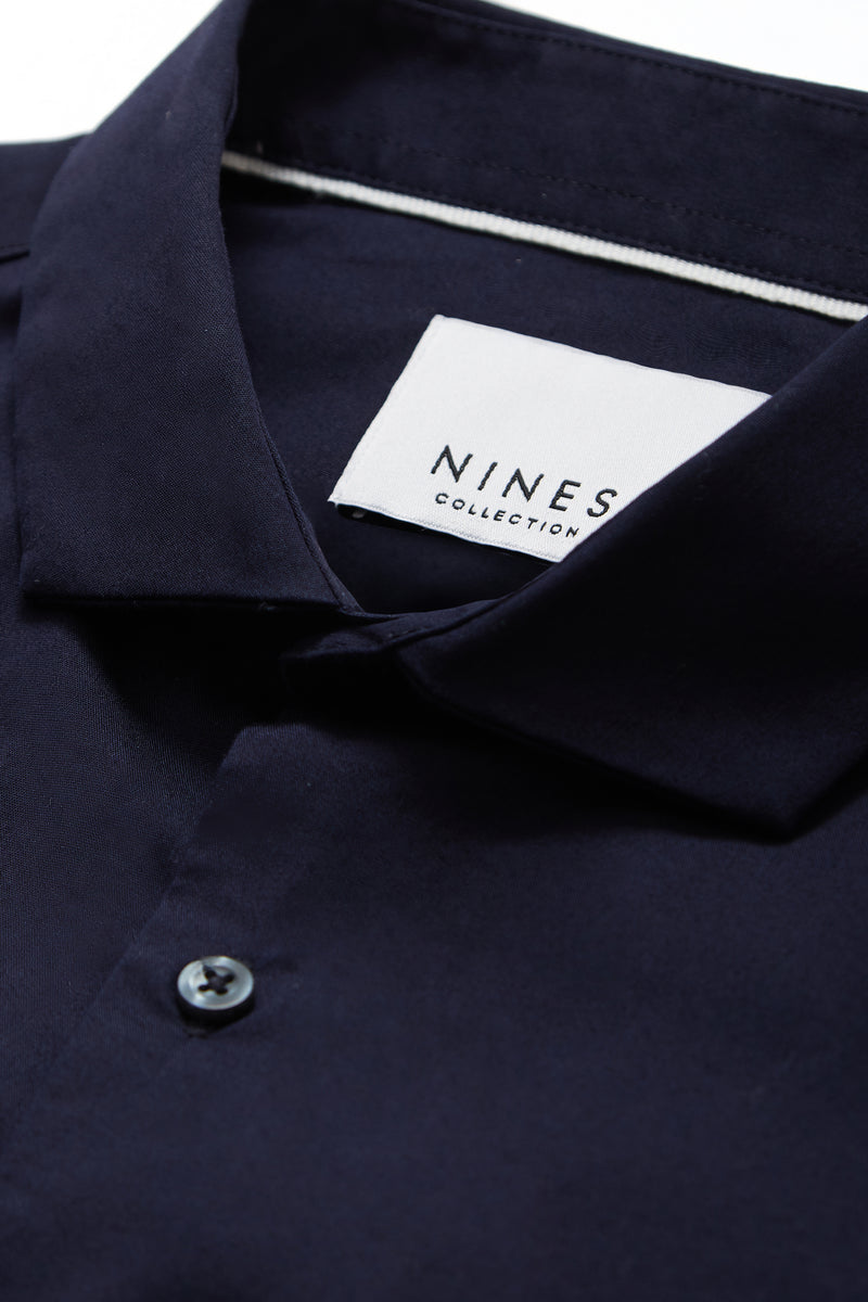 Bailey Cutaway Collar Short Sleeve Shirt in Navy - Nines Collection